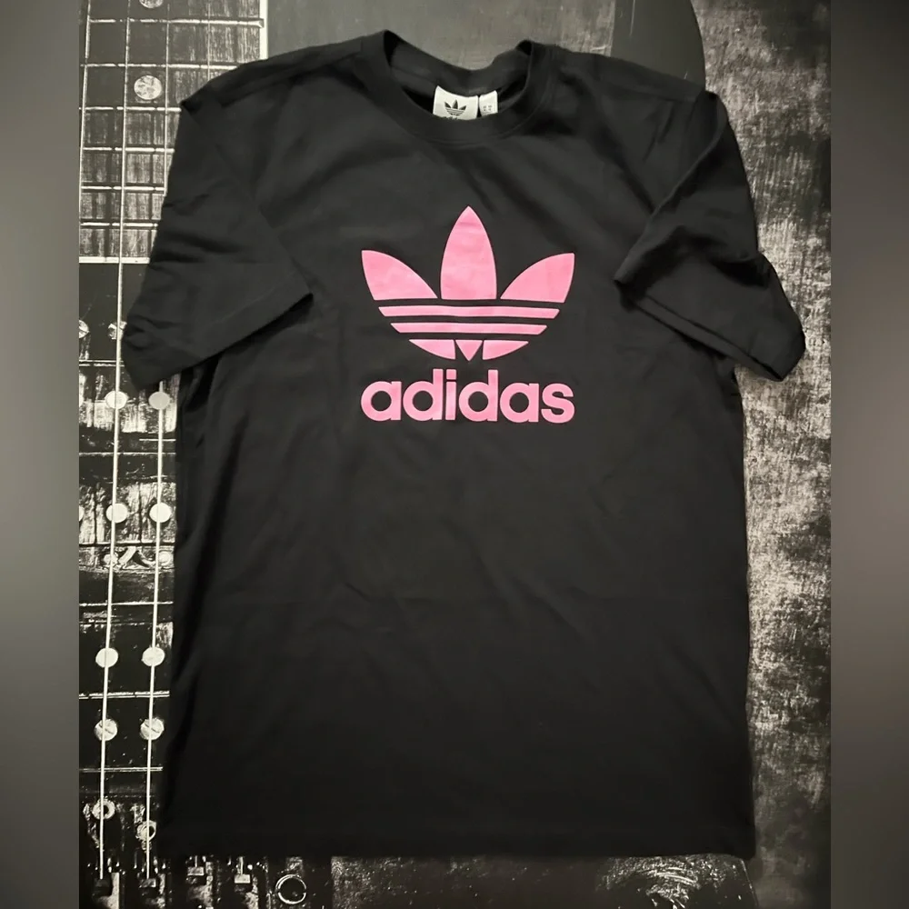 NWT adidas Tee